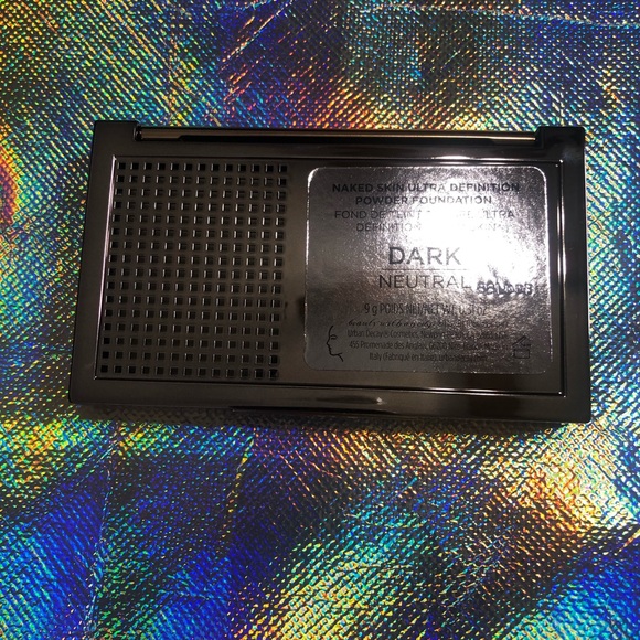 Urban Decay Naked Skin Powder Foundation - Picture 6 of 7